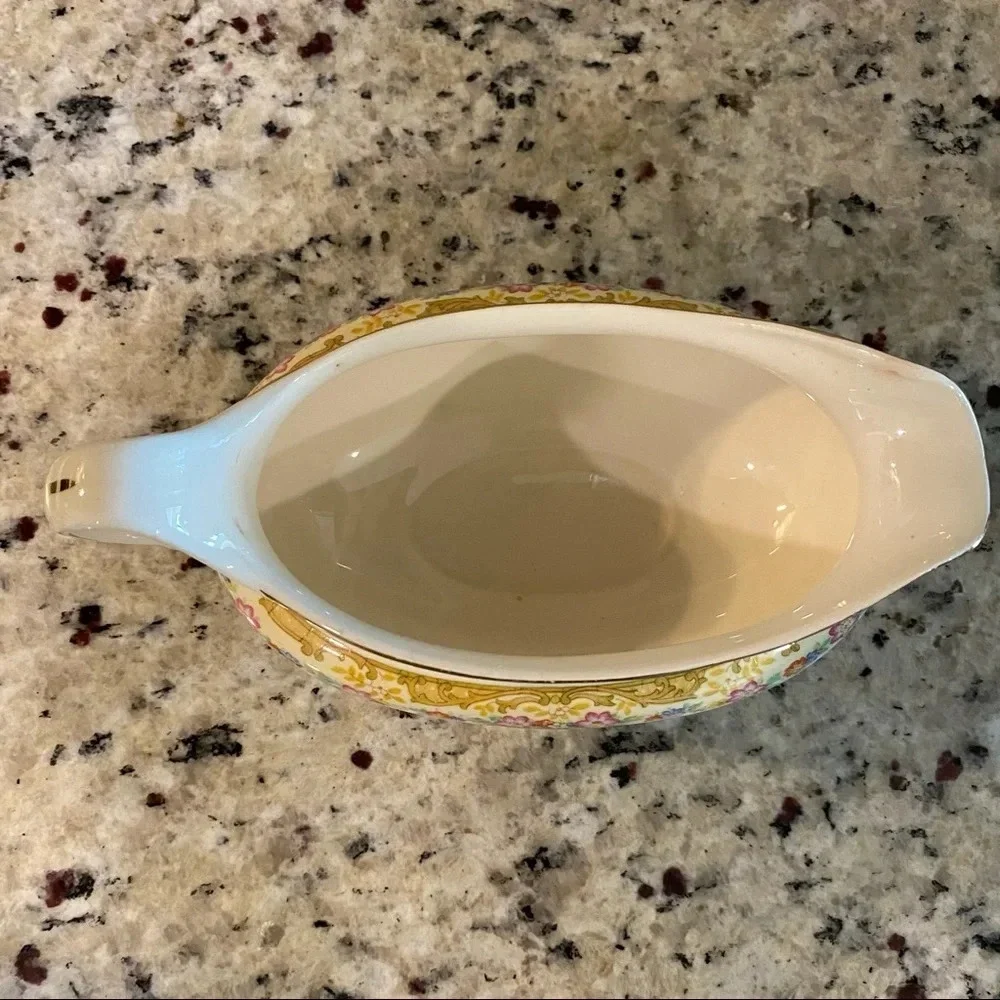 Eggshell Nautilus Gravy Boat